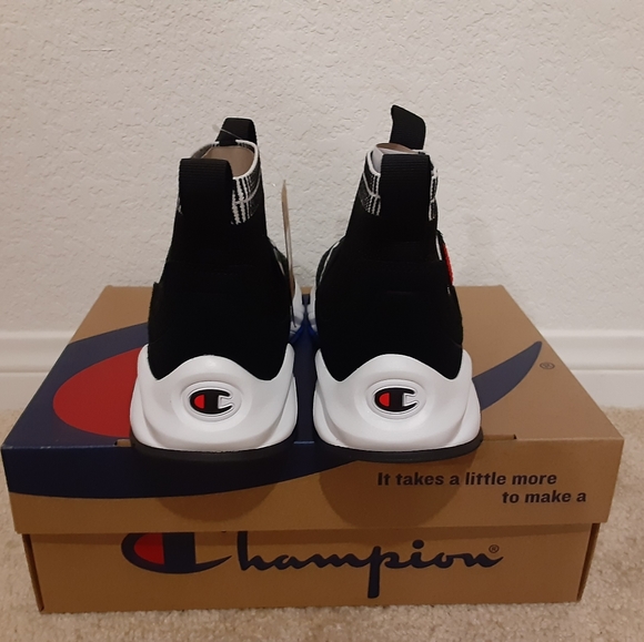 Champion - Picture 4 of 4